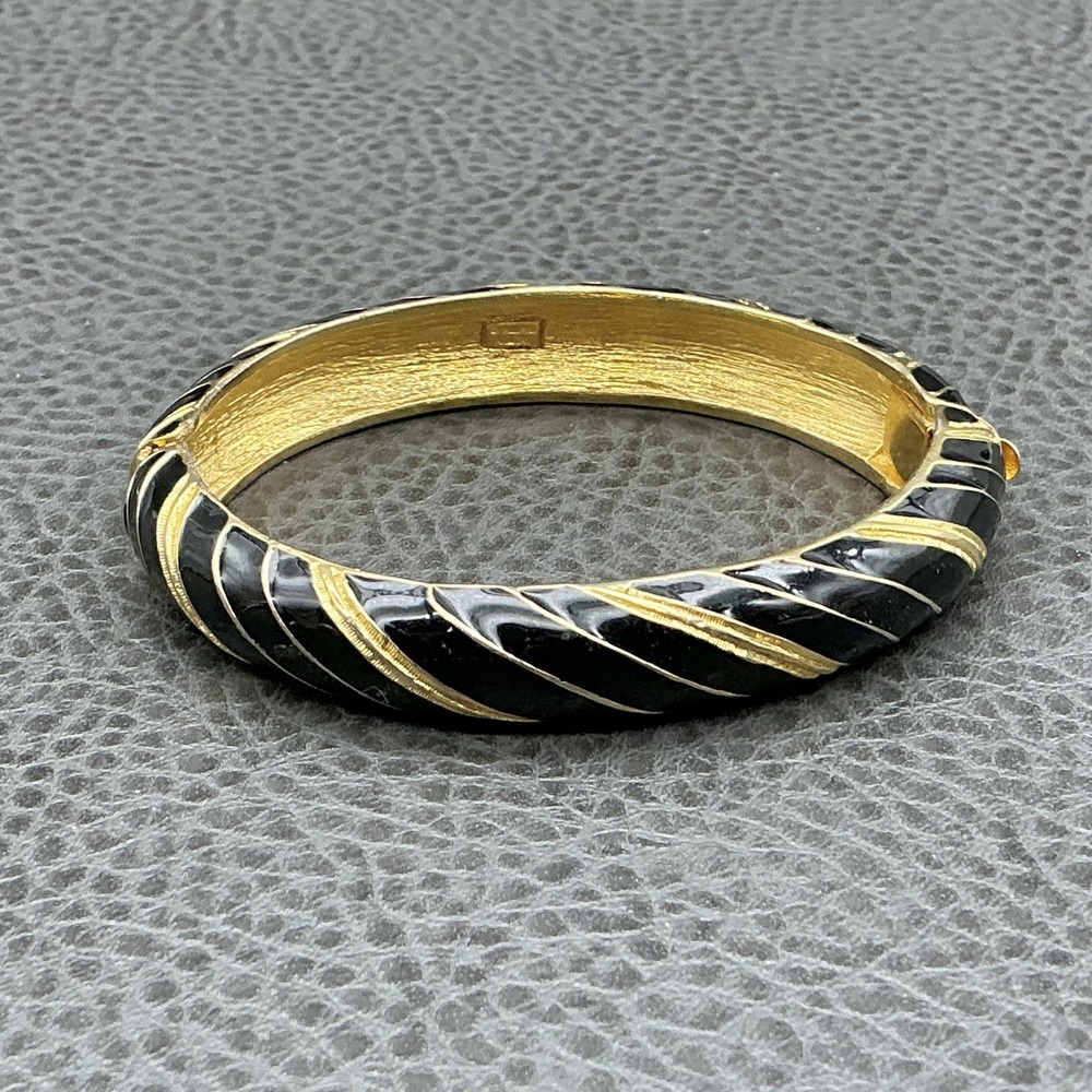 Vintage‎ Dotty Smith Bracelet Black Enamel Gold Tone Bangle Womens Jewelry